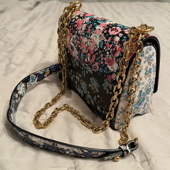 Floral LV Twist - Picture 5 of 7